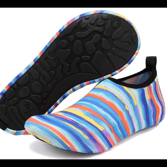NWT Unisex Quick Drying Shoes - Picture 2 of 4